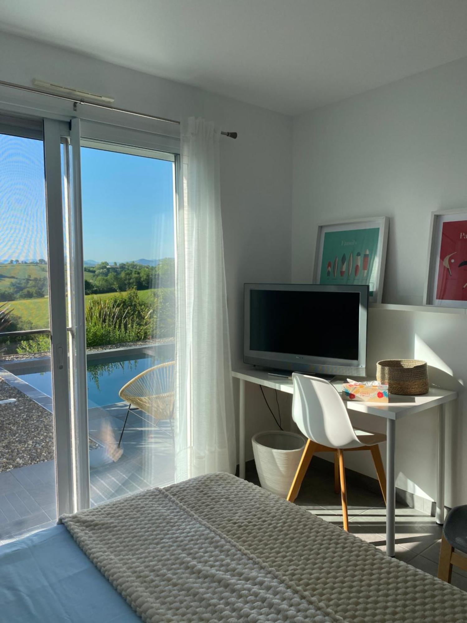 Ama Lur Hotel Hasparren Kültér fotó